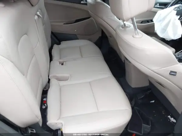 KM8J3CA4XHU431704 2017 HYUNDAI TUCSON - Image 8