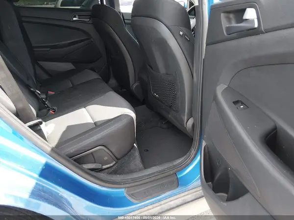 KM8J3CA4XHU437017 2017 HYUNDAI TUCSON - Image 8