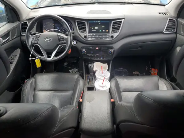 KM8J3CA4XHU440211 2017 HYUNDAI TUCSON - Image 8