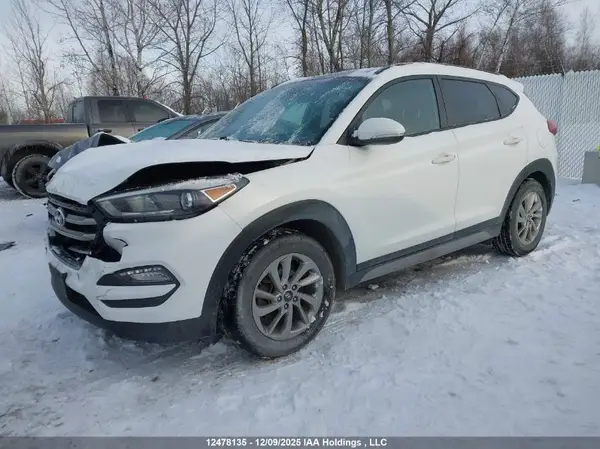 KM8J3CA4XHU443724 2017 HYUNDAI TUCSON - Image 2