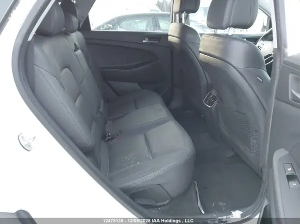 KM8J3CA4XHU443724 2017 HYUNDAI TUCSON - Image 8