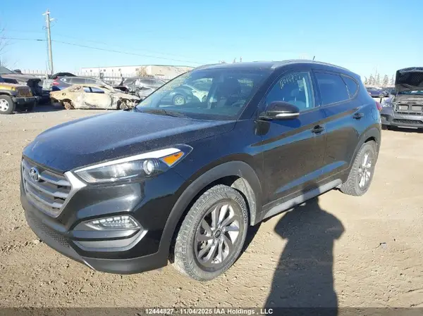 KM8J3CA4XHU468025 2017 HYUNDAI TUCSON - Image 2