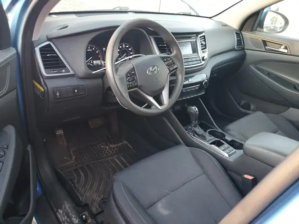 KM8J3CA4XHU468221 2017 HYUNDAI TUCSON - Image 8
