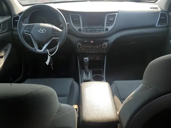KM8J3CA4XHU472558 2017 HYUNDAI TUCSON - Image 8