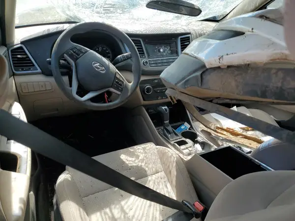 KM8J3CA4XHU474200 2017 HYUNDAI TUCSON - Image 8