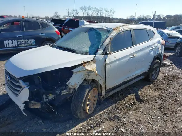 KM8J3CA4XHU474584 2017 HYUNDAI TUCSON - Image 2