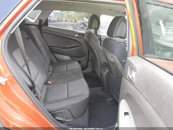 KM8J3CA4XHU477727 2017 HYUNDAI TUCSON - Image 8