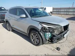 KM8J3CA4XHU481325 2017 HYUNDAI TUCSON