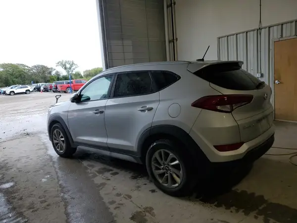 KM8J3CA4XHU483737 2017 HYUNDAI TUCSON - Image 2