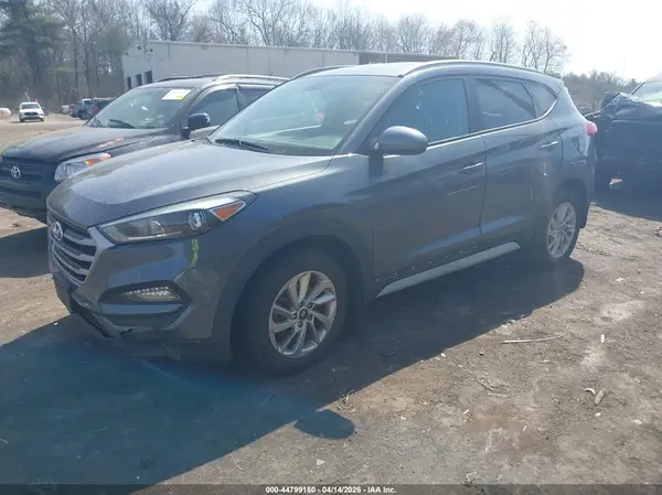 KM8J3CA4XHU505459 2017 HYUNDAI TUCSON - Image 2
