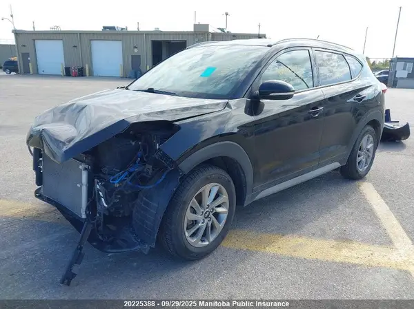 KM8J3CA4XHU513786 2017 HYUNDAI TUCSON - Image 2