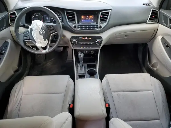 KM8J3CA4XHU514887 2017 HYUNDAI TUCSON - Image 8