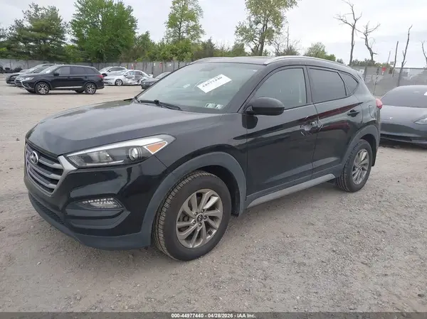 KM8J3CA4XHU520298 2017 HYUNDAI TUCSON - Image 2
