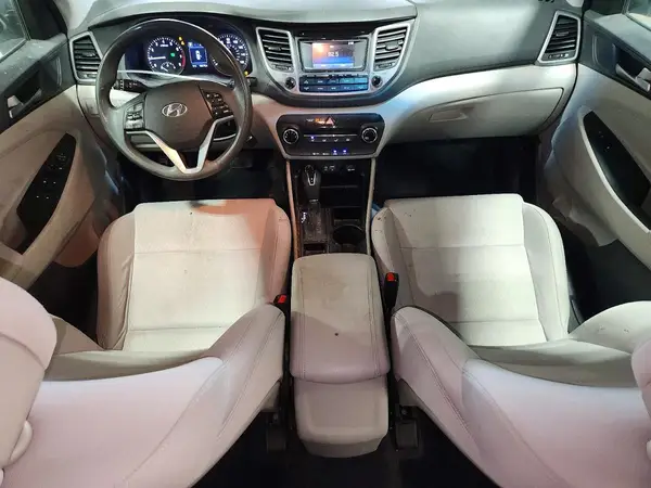 KM8J3CA4XHU520799 2017 HYUNDAI TUCSON - Image 8
