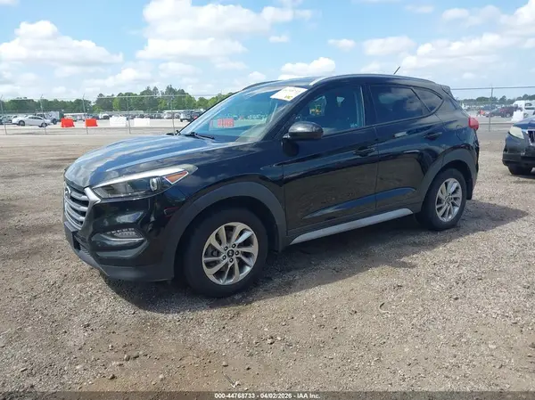 KM8J3CA4XHU522696 2017 HYUNDAI TUCSON - Image 2