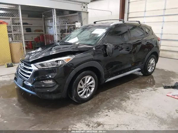 KM8J3CA4XHU524495 2017 HYUNDAI TUCSON - Image 2