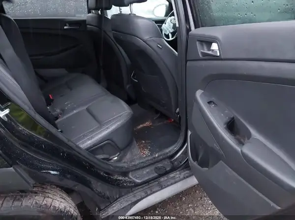 KM8J3CA4XHU524710 2017 HYUNDAI TUCSON - Image 8