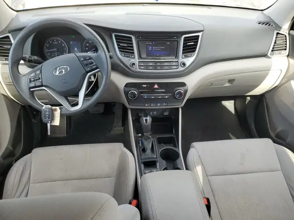 KM8J3CA4XHU541474 2017 HYUNDAI TUCSON - Image 8