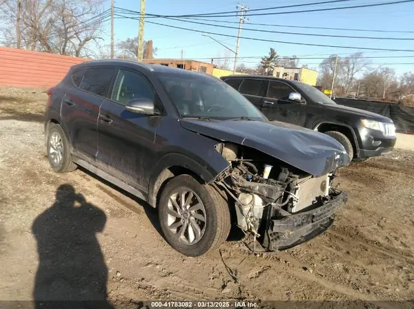 KM8J3CA4XHU548389 2017 HYUNDAI TUCSON - Image 1