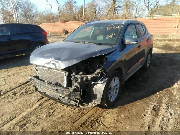 KM8J3CA4XHU548389 2017 HYUNDAI TUCSON - Image 2