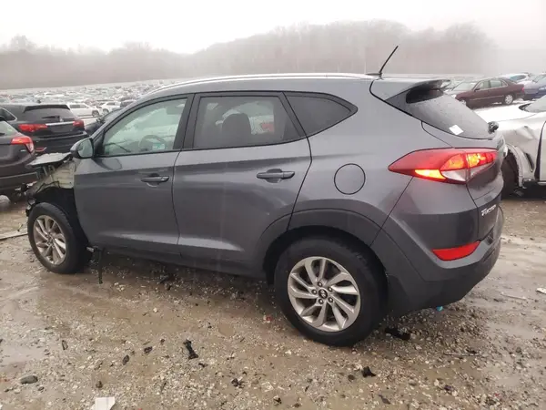 KM8J3CA4XHU550921 2017 HYUNDAI TUCSON - Image 2