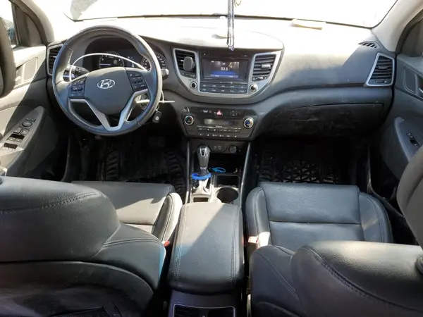 KM8J3CA4XHU558727 2017 HYUNDAI TUCSON - Image 8