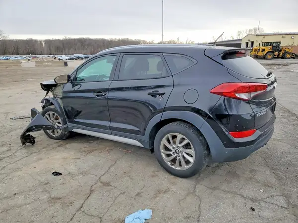 KM8J3CA4XHU575592 2017 HYUNDAI TUCSON - Image 2