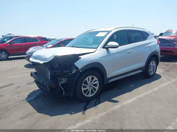KM8J3CA4XHU584065 2017 HYUNDAI TUCSON - Image 2
