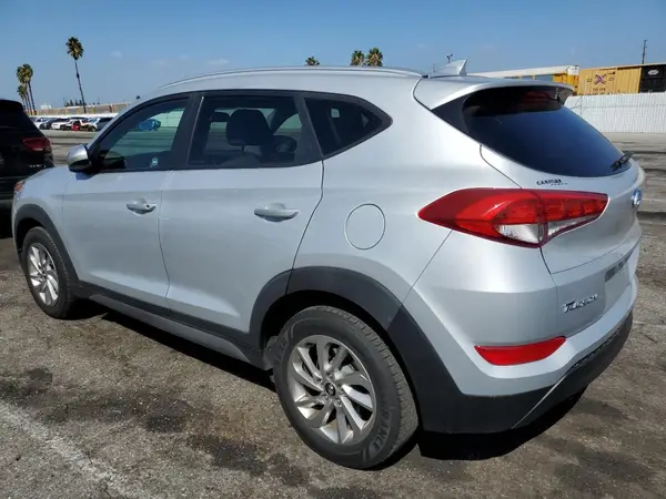 KM8J3CA4XJU606698 2018 HYUNDAI TUCSON - Image 2