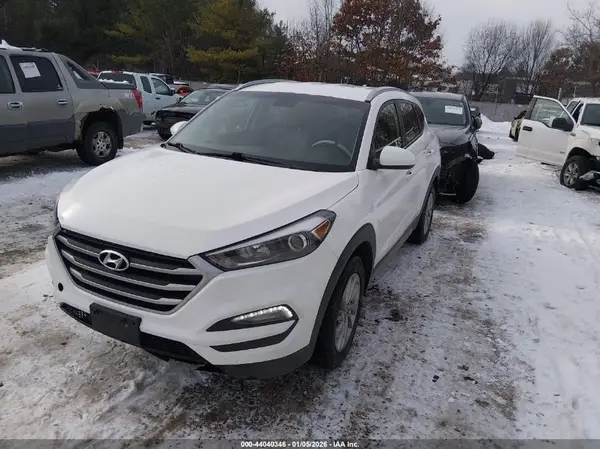 KM8J3CA4XJU609410 2018 HYUNDAI TUCSON - Image 2