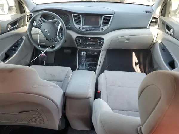 KM8J3CA4XJU609567 2018 HYUNDAI TUCSON - Image 8