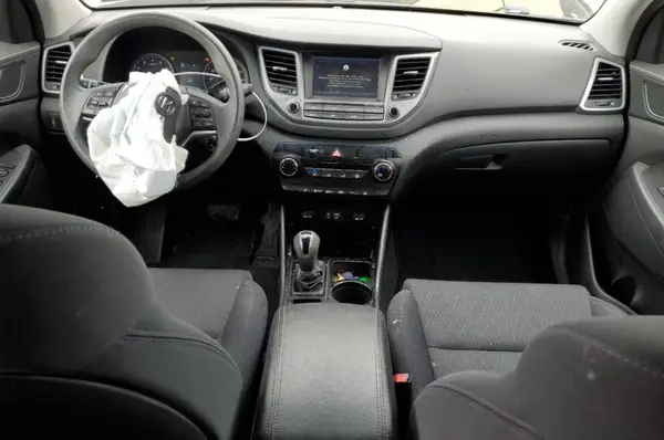 KM8J3CA4XJU624232 2018 HYUNDAI TUCSON - Image 8