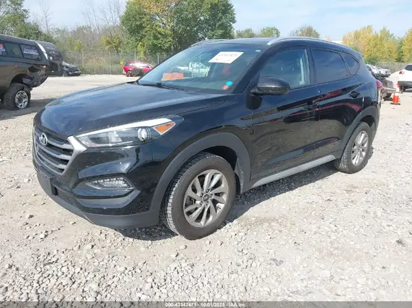 KM8J3CA4XJU625297 2018 HYUNDAI TUCSON - Image 2