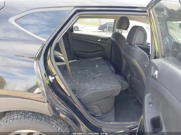 KM8J3CA4XJU625297 2018 HYUNDAI TUCSON - Image 8