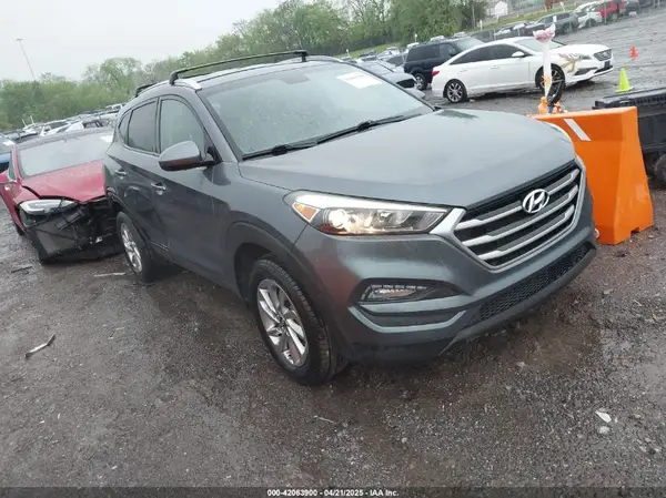 KM8J3CA4XJU640429 2018 HYUNDAI TUCSON - Image 1