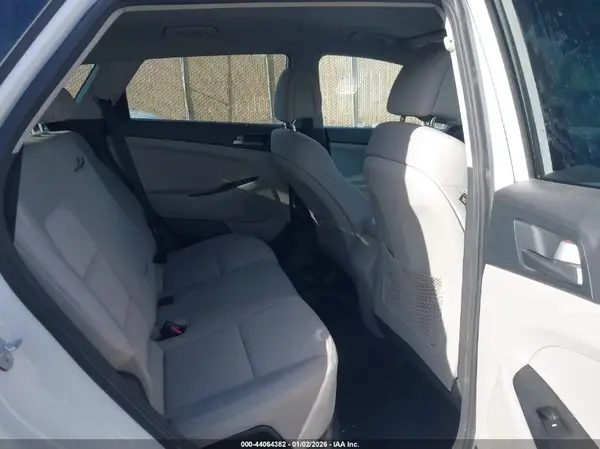 KM8J3CA4XJU646344 2018 HYUNDAI TUCSON - Image 8