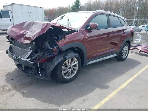KM8J3CA4XJU649888 2018 HYUNDAI TUCSON - Image 2