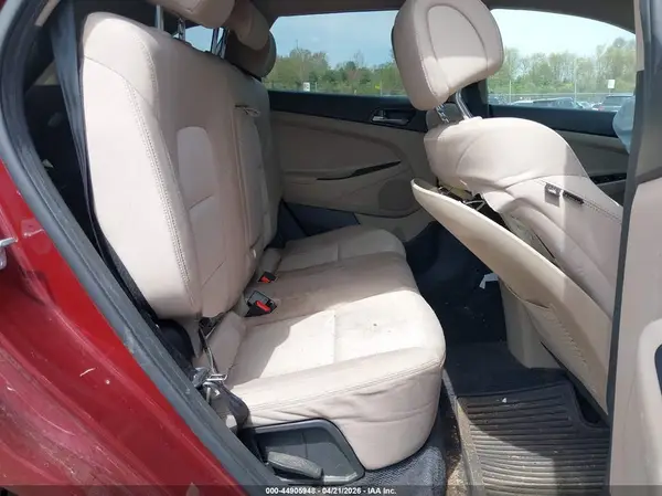 KM8J3CA4XJU649888 2018 HYUNDAI TUCSON - Image 8