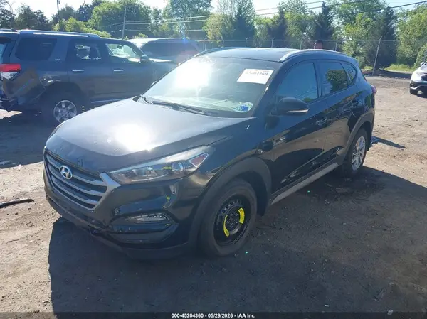 KM8J3CA4XJU653424 2018 HYUNDAI TUCSON - Image 2