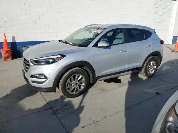 KM8J3CA4XJU653472 2018 HYUNDAI TUCSON - Image 1