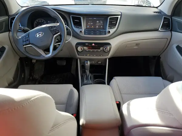 KM8J3CA4XJU653472 2018 HYUNDAI TUCSON - Image 8