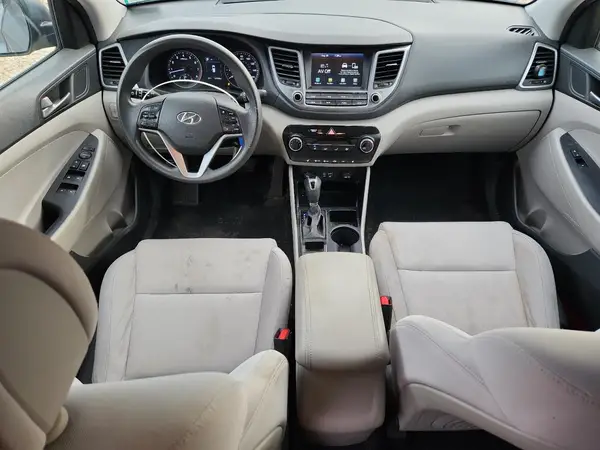 KM8J3CA4XJU680056 2018 HYUNDAI TUCSON - Image 8