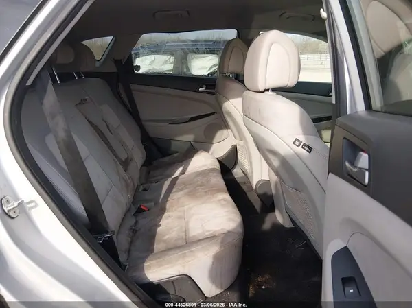 KM8J3CA4XJU681921 2018 HYUNDAI TUCSON - Image 8