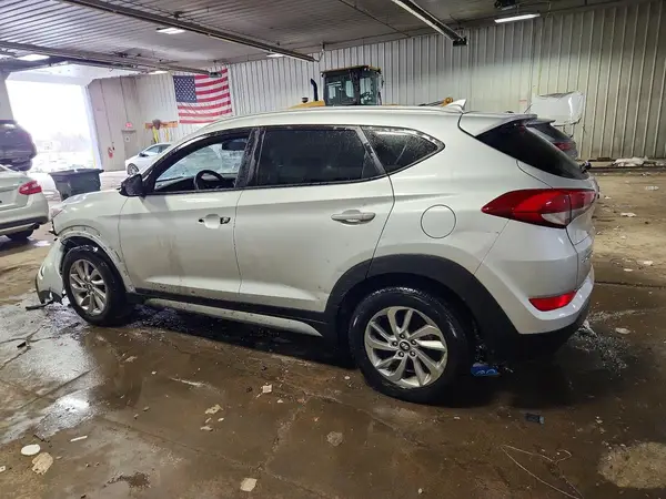 KM8J3CA4XJU684771 2018 HYUNDAI TUCSON - Image 2