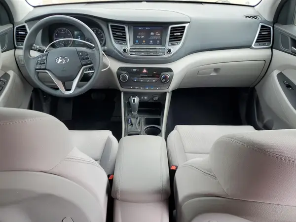 KM8J3CA4XJU695477 2018 HYUNDAI TUCSON - Image 8
