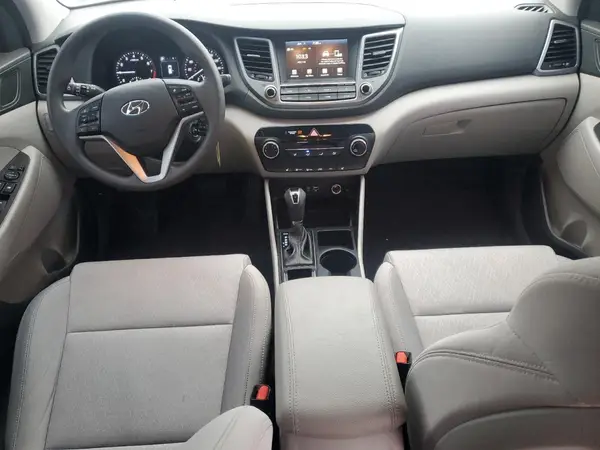 KM8J3CA4XJU702606 2018 HYUNDAI TUCSON - Image 8