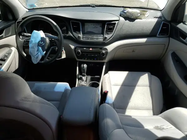 KM8J3CA4XJU707238 2018 HYUNDAI TUCSON - Image 8