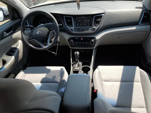 KM8J3CA4XJU708339 2018 HYUNDAI TUCSON - Image 8