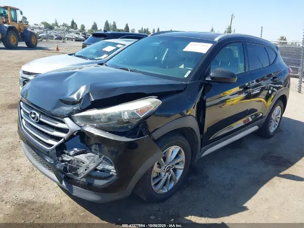 KM8J3CA4XJU709488 2018 HYUNDAI TUCSON - Image 2