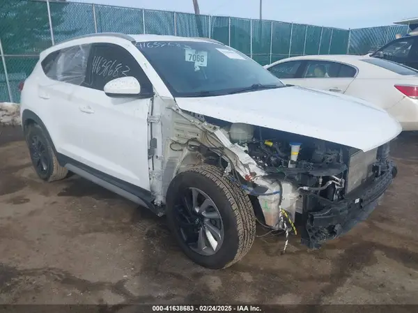 KM8J3CA4XJU712567 2018 HYUNDAI TUCSON - Image 1